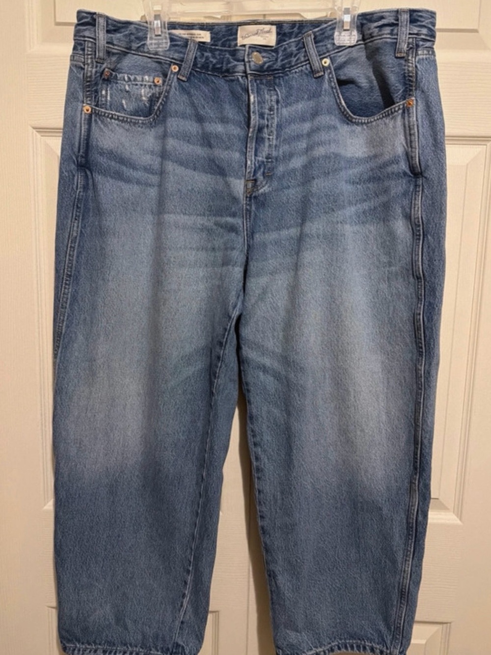 Universal Thread Light Wash Boyfriend Jeans